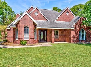 5221 Delilah Ct, Groves, TX 77619