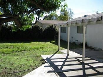 2nd image of 5252-54 Chateau Dr
