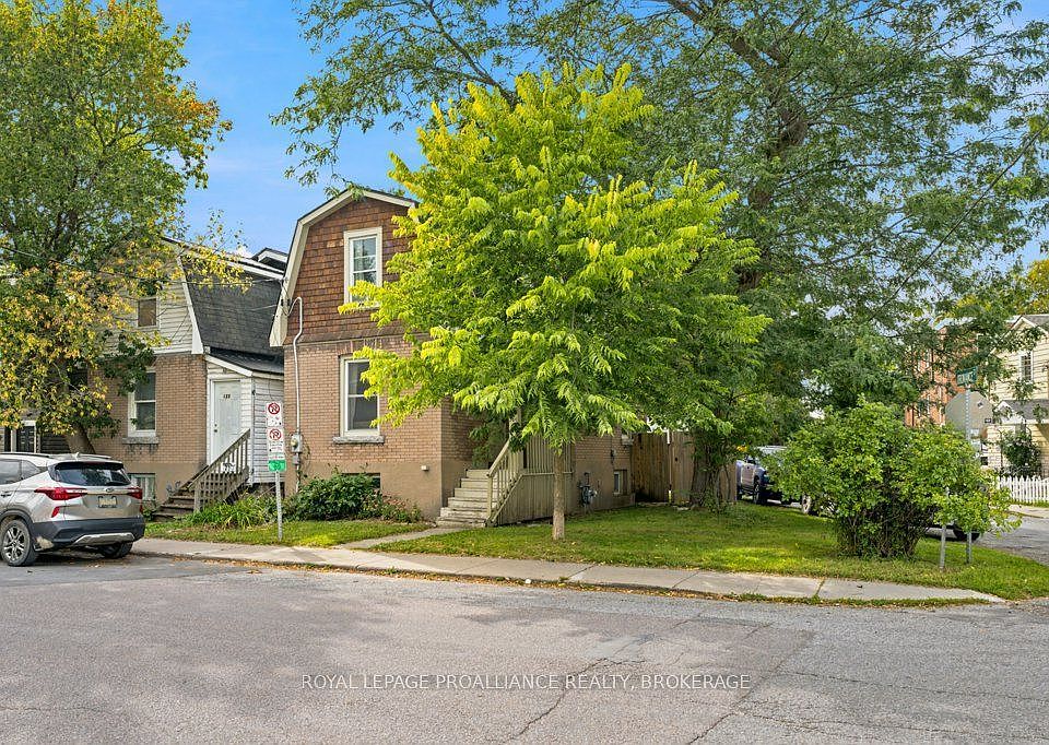 1st image of 384 Barrie St