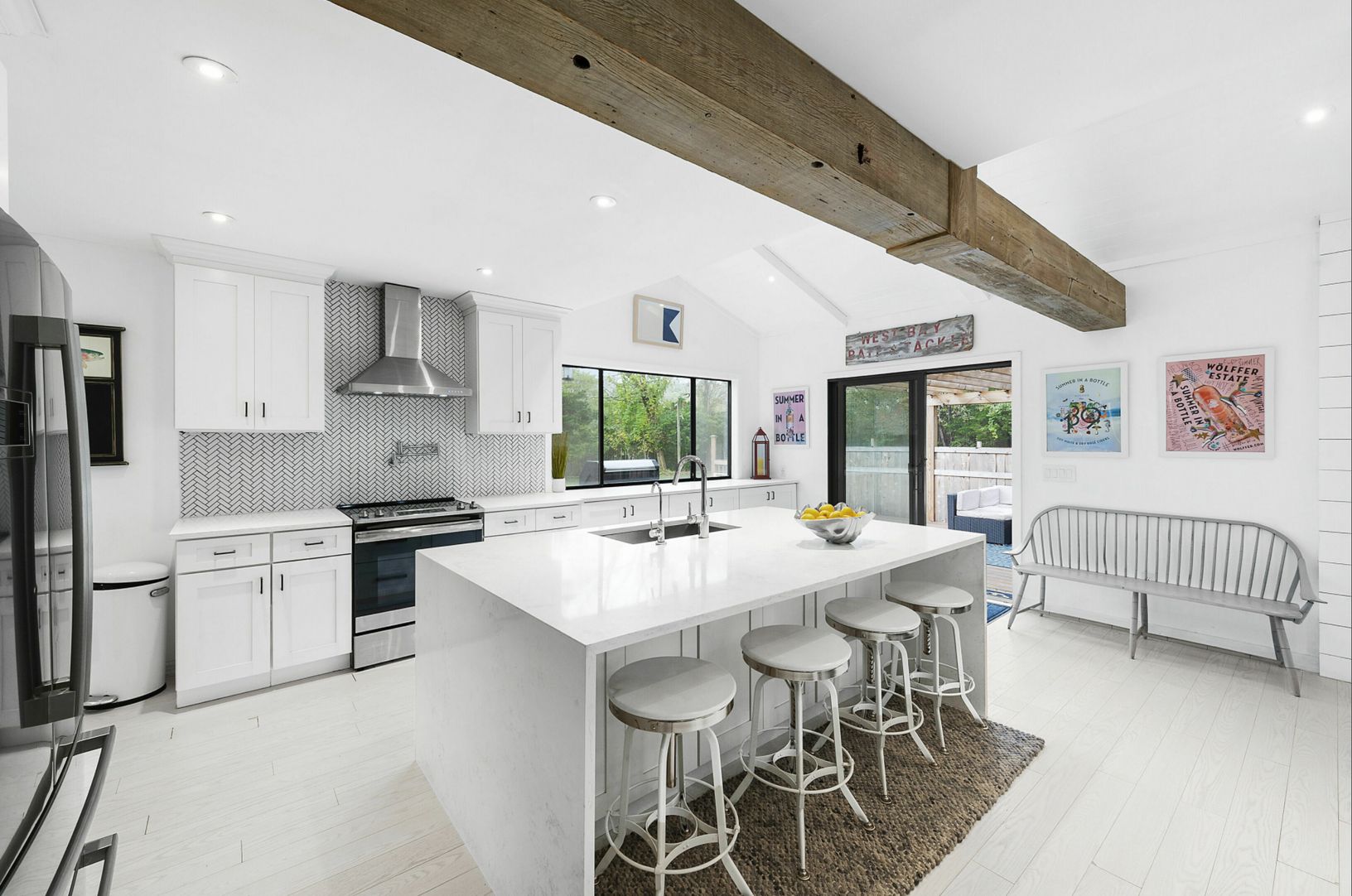  Kitchen; comes fully stocked with new appliances