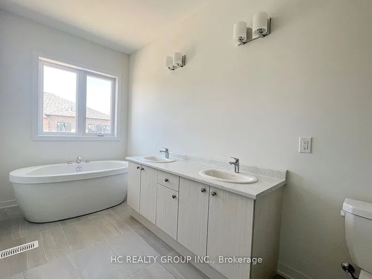 38 Harvey Bunker Cres — Photo 18