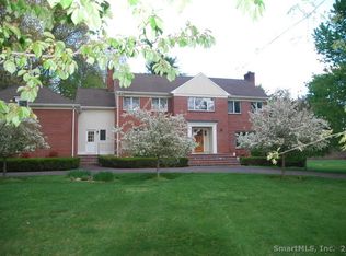 77 Aspen Ln, Stamford, CT 06903