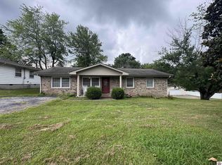 147 Longview Dr, Paducah, KY 42001