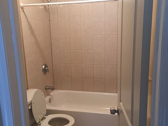 3rd image of 601 Villa Ave