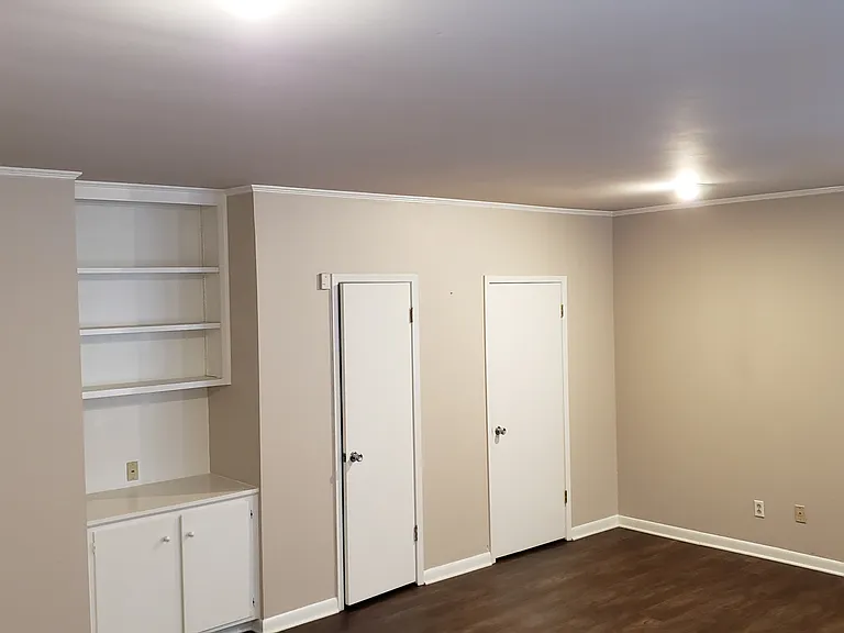 114 N Kilgore St — Photo 6