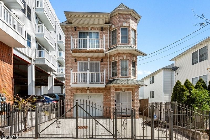 1st image of 153 Sussex Ave