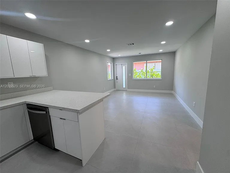 850 NW 109th St #852 — Photo 5