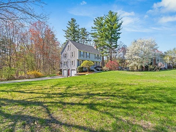 3rd image of 18 Villanova Dr
