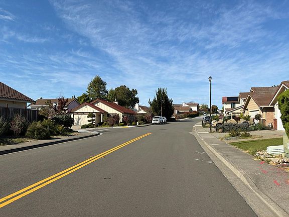 4th image of 19450 Clement Dr