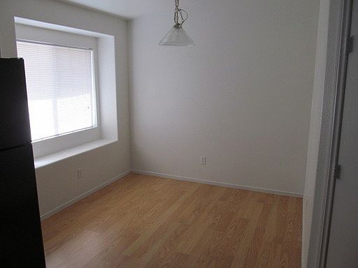 5th image of 4918 Glowing Garnet St