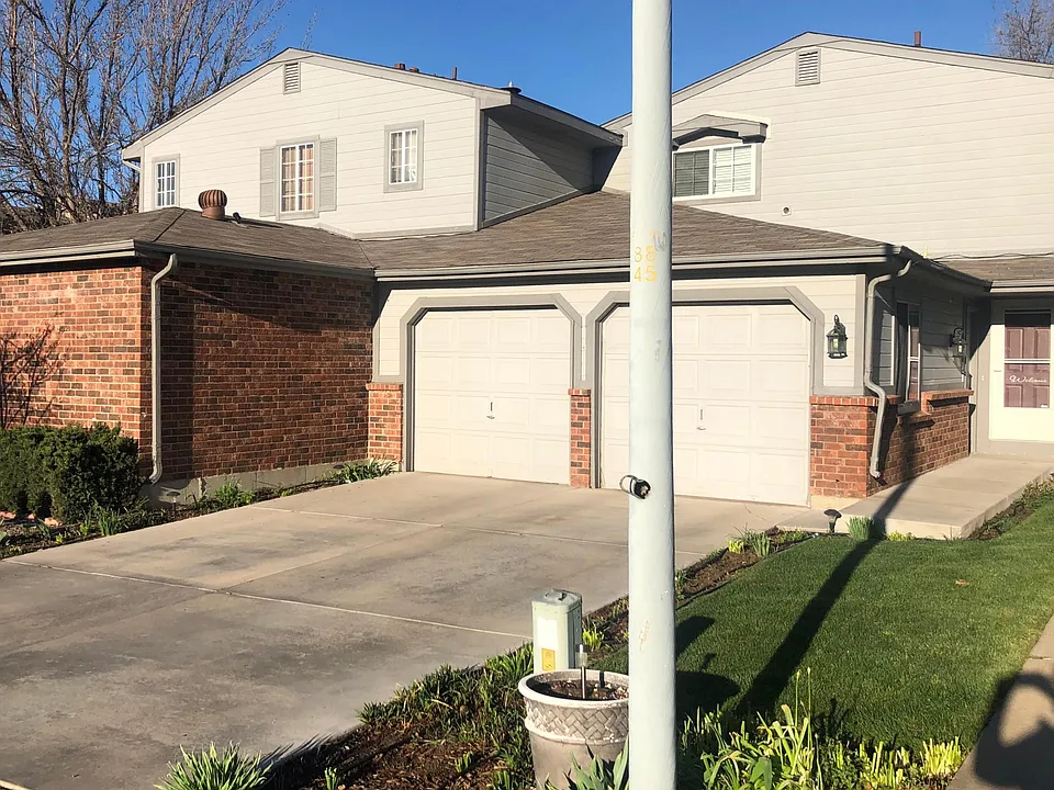 12777 Elm St