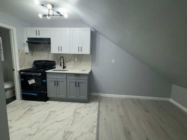 540 River St #3