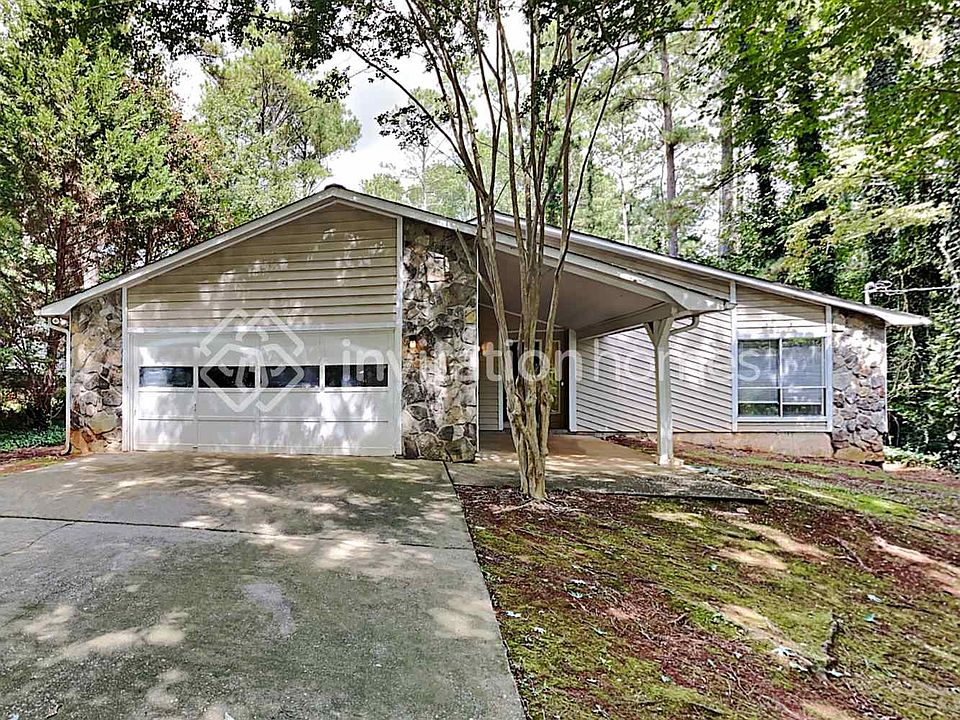 1st image of 614 Oxford Hall Dr