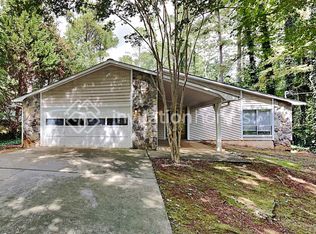 614 Oxford Hall Dr, Lawrenceville, GA 30044
