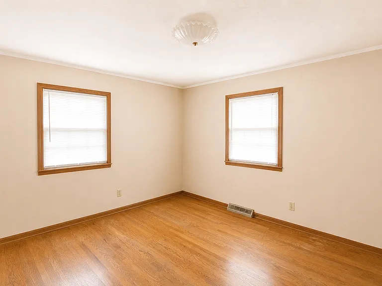 900 Hamlet Ave — Photo 26