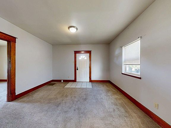 3rd image of 1208 E 9th St