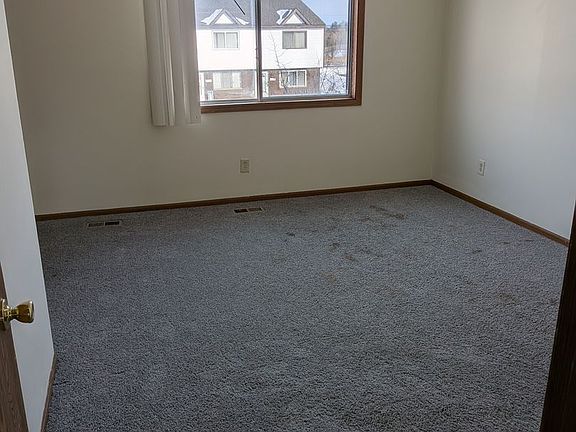 5th image of 3753 W 73rd Pl #3755