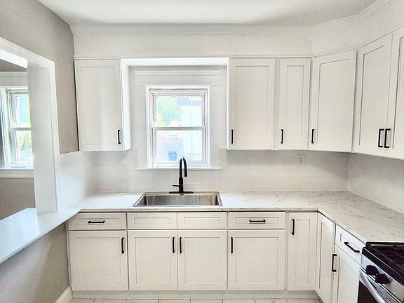3rd image of 187-189 3rd Ave #1