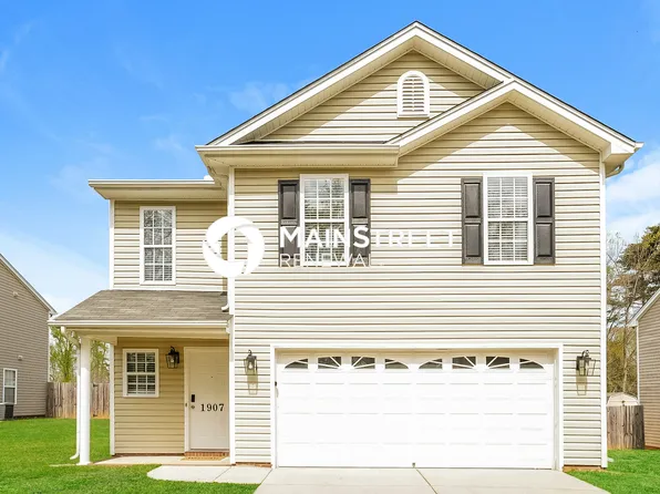 1907 Foust Rd, Greensboro, NC 27405