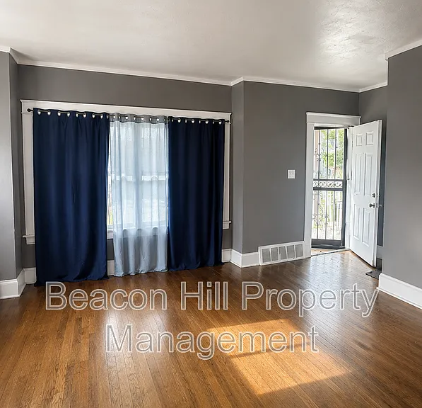 12602 Locke Ave — Photo 2