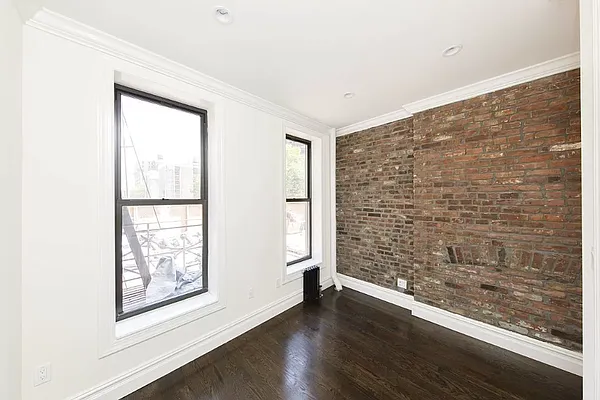 Rented by Avenues Real Estate | media 16