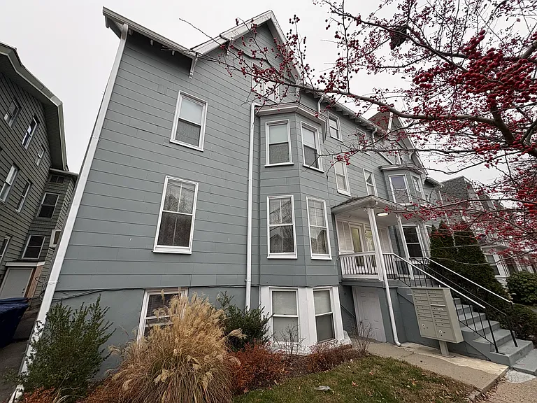 400 Atlantic St #1B — Photo 7
