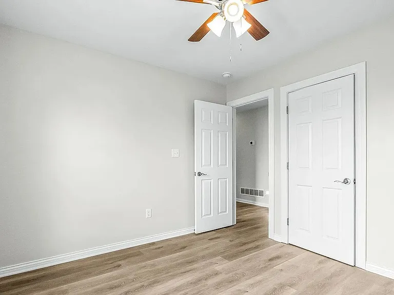 400 Newman Way — Photo 17