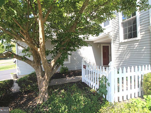 5th image of 681A Rose Hollow Dr