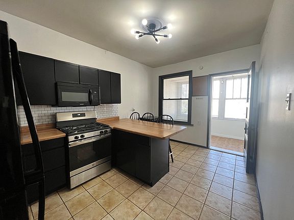 2nd image of 3140 W Diversey Ave Unit 2