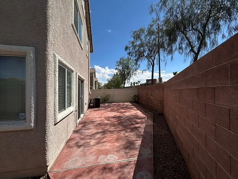 7305 Prussian Green St — Photo 21