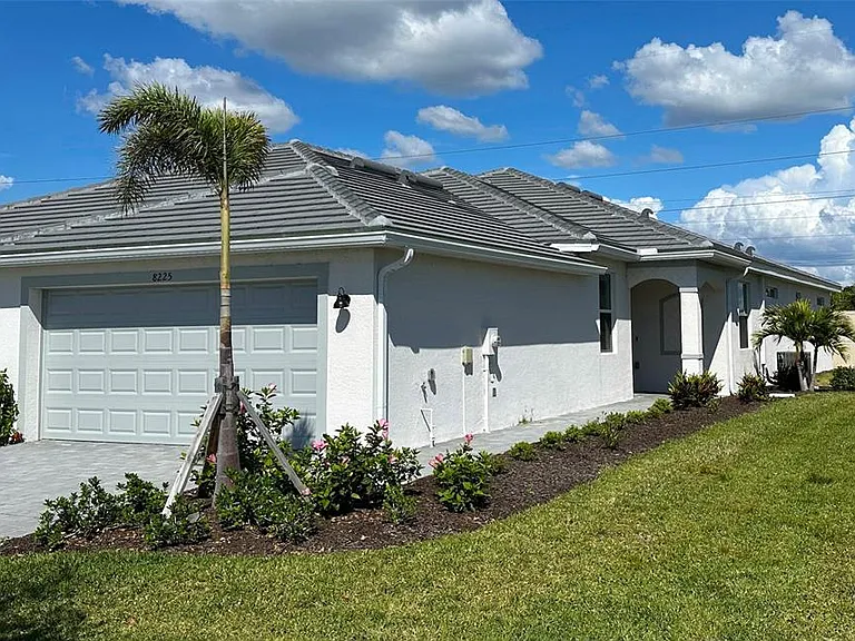 8225 Shore Lake Dr — Photo 38