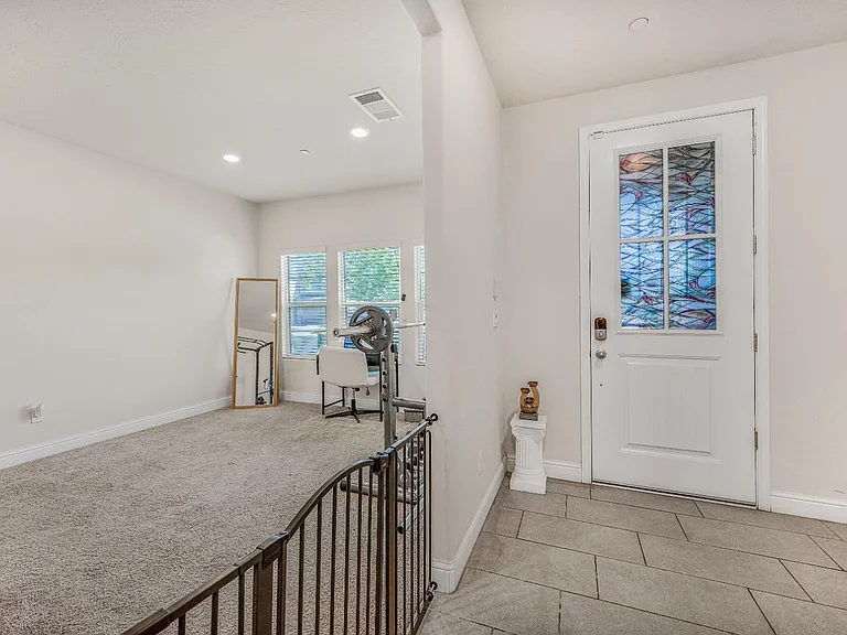 5432 W Lamona Ave — Photo 4