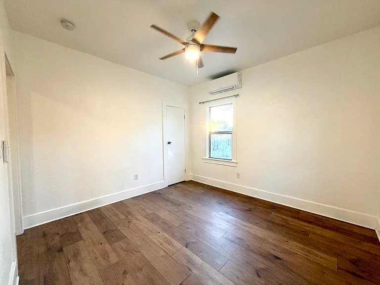 2629 1/2 Granada St #2629-1/2 — Photo 16