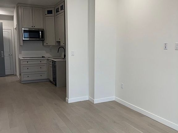 4th image of 1657 E 19th St #8