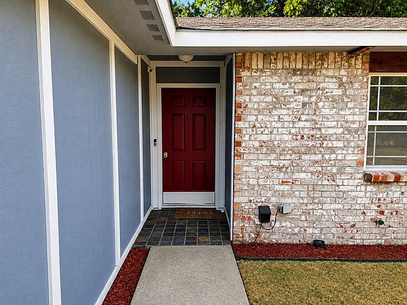 5th image of 731 Holliday Ln