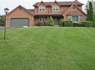 S48W23621 Merlin Ln, Waukesha, WI 53189
