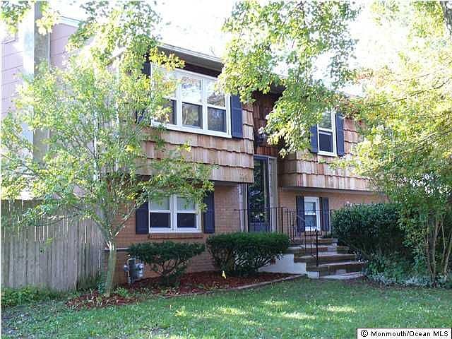Lovely 3 Bdrm 2 Ba!