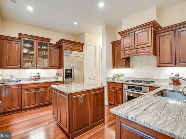 2801 Langston Blvd Unit 103, Arlington, VA 22201