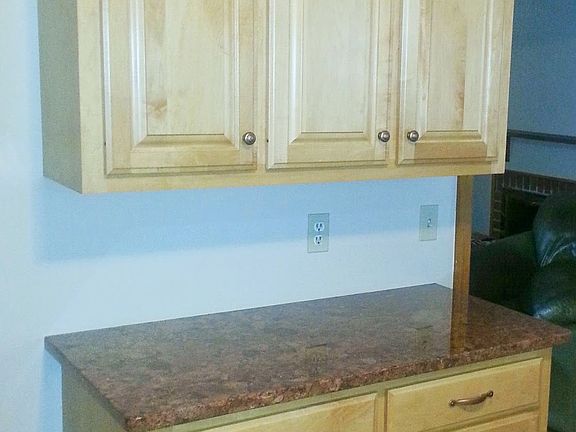 Remodled Eat-In Kitchen