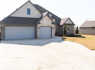 1205 S Hummingbird Pl, Skiatook, OK 74070