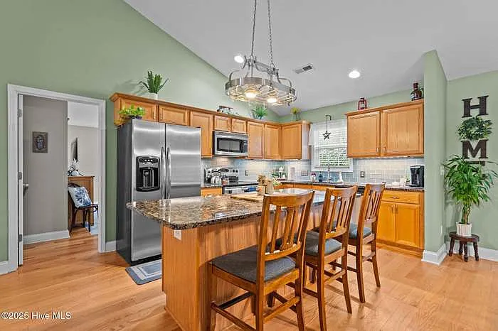 133 Graystone Rd — Photo 4