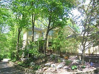 5th image of 988 Oakwood Ave