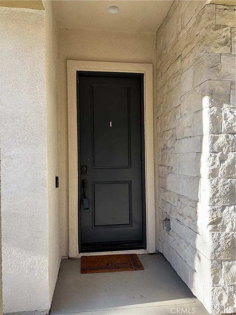 2 bed, 2.5 bath, 1279 sqft, $3,500 — Photo 3