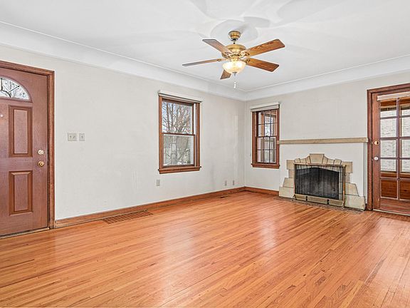 4th image of 4412 Columbus Ave