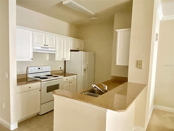 5th image of 303 Southern Pecan Cir #206