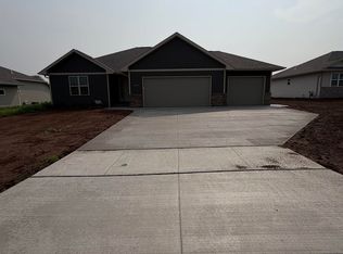 1624 Frontier Rd, Luxemburg, WI 54217