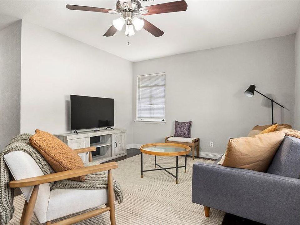 1st image of 10337 Joaquin Dr