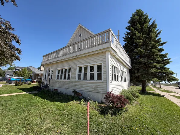 104 Reagles St, Arlington, WI 53911