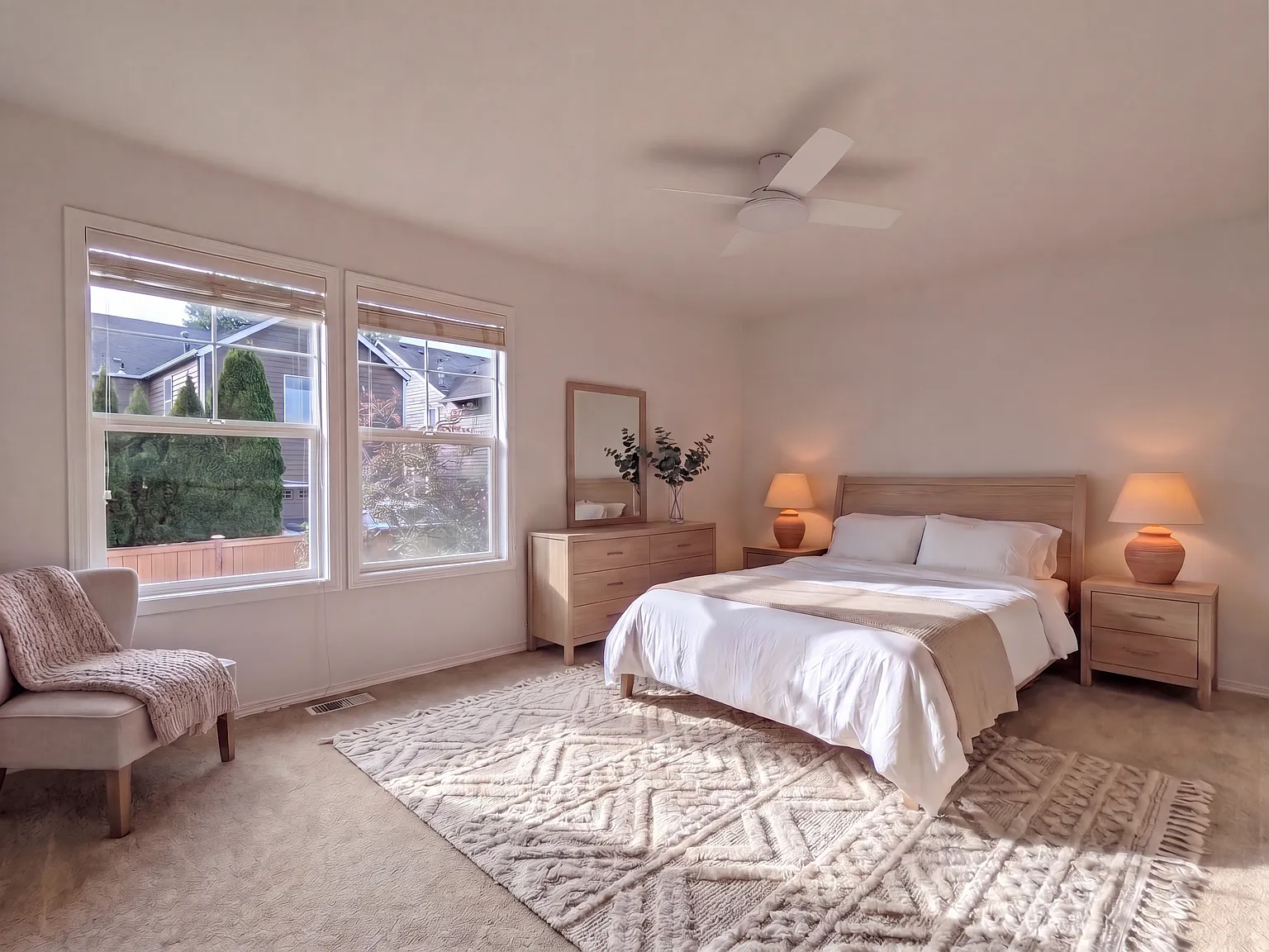 3 bed, 2.5 bath, 2000 sqft, $3,700 — Photo 3