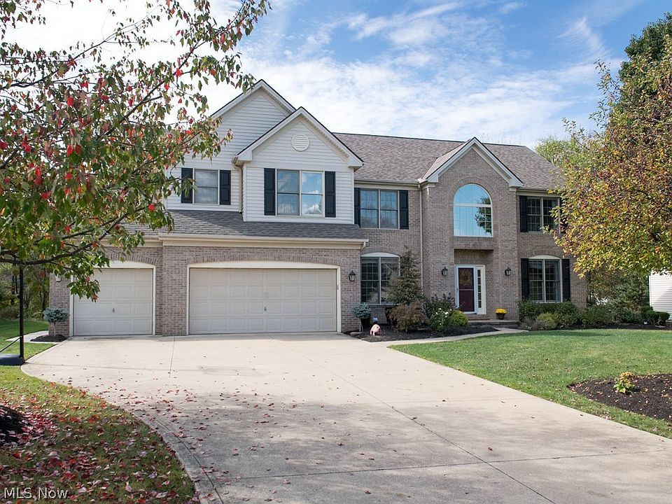 1st image of 18588 Glen Cairn Way